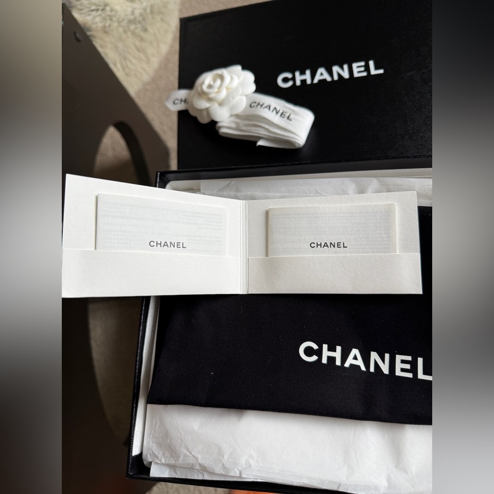 Beautiful Chanel box - Picture 6 of 7